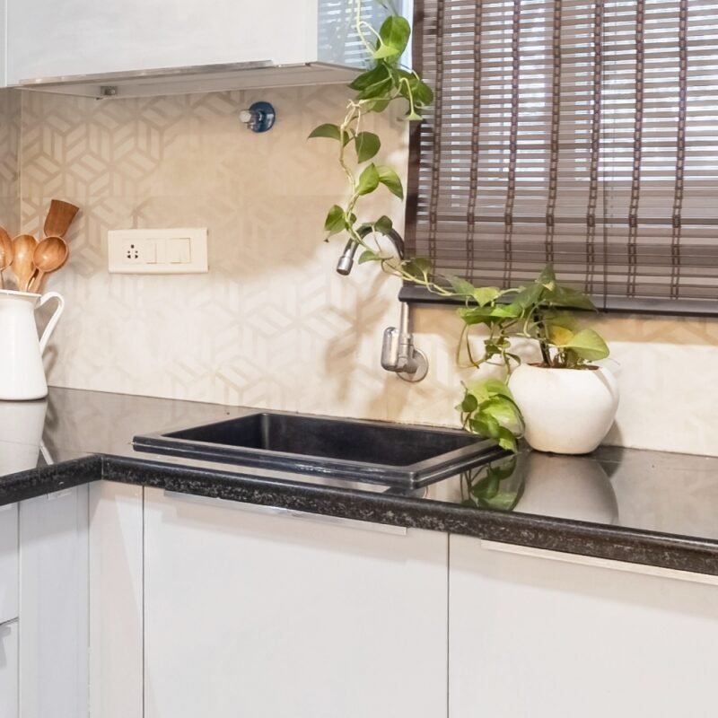 Modern Top Mount Single Bowl Basin Wash With Black Countertop