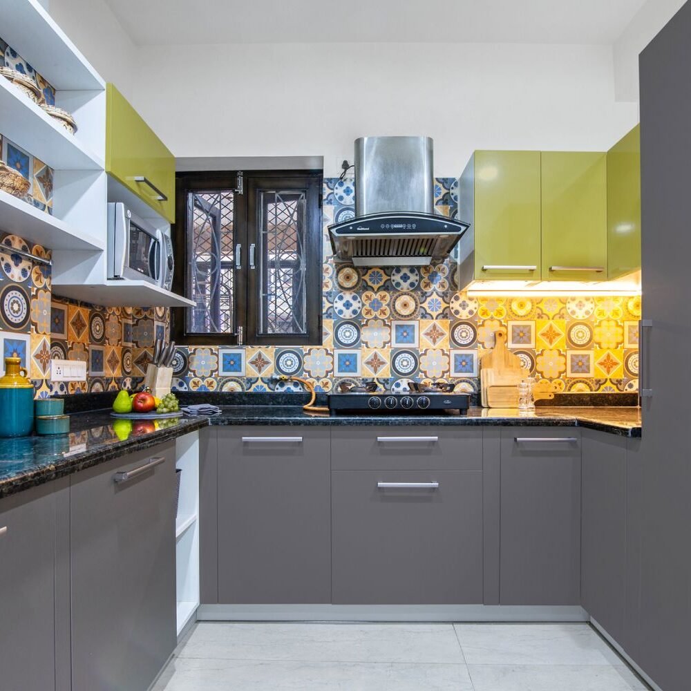 Contemporary 3BHK Flat Design Featuring Spacious Wardrobes and Airy Living Room