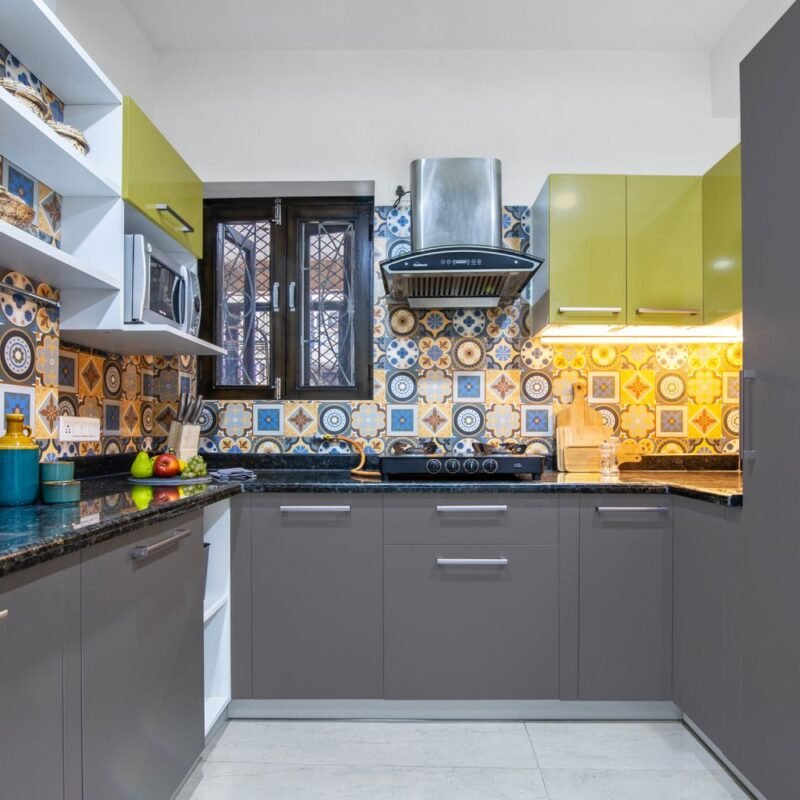 Contemporary 3BHK Flat Design Featuring Spacious Wardrobes and Airy Living Room