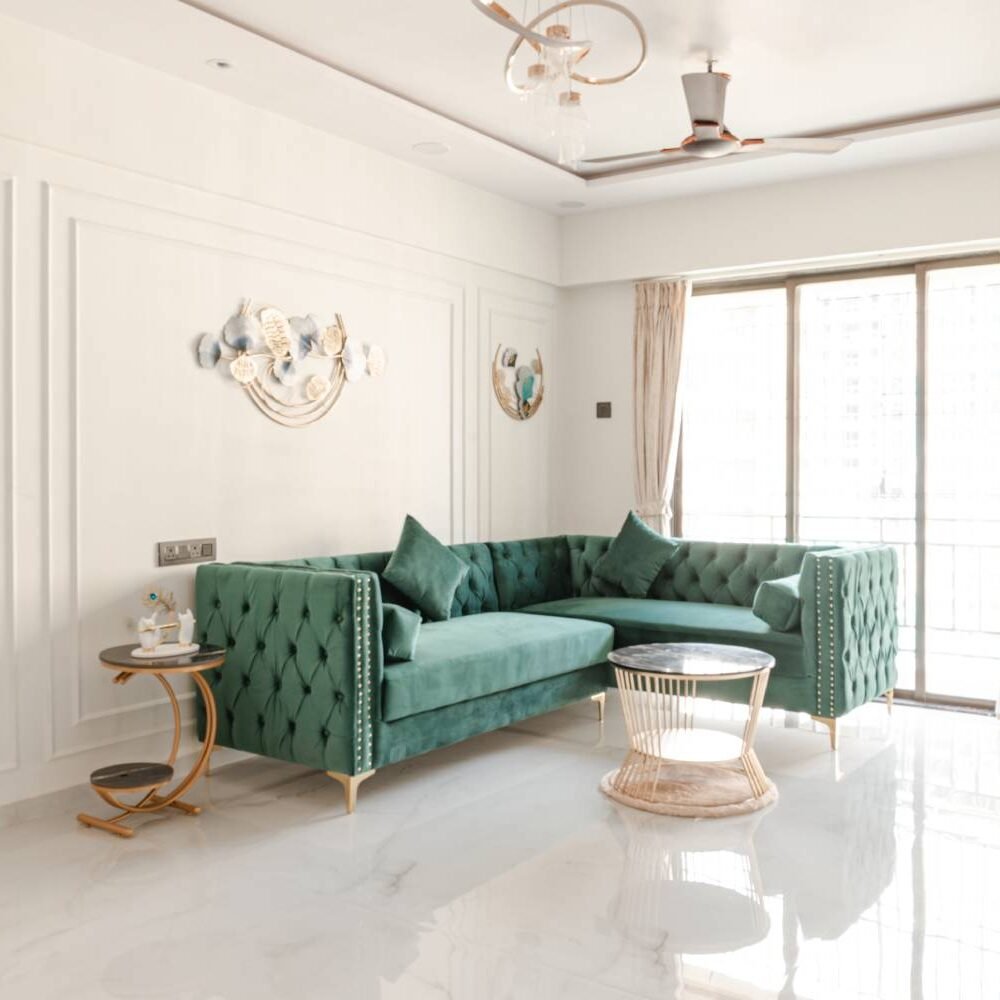 Modern White Wall Trims with Painted Finish Wall Design