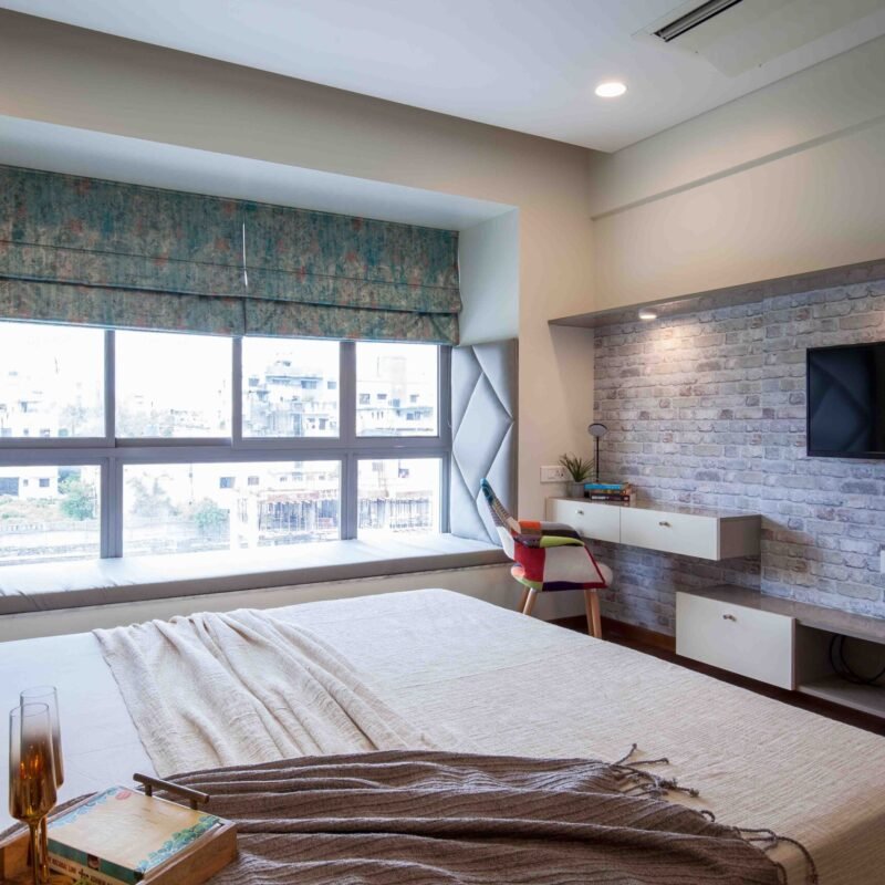 Floating Modern TV Unit Design With Drawers in Champagne Tones