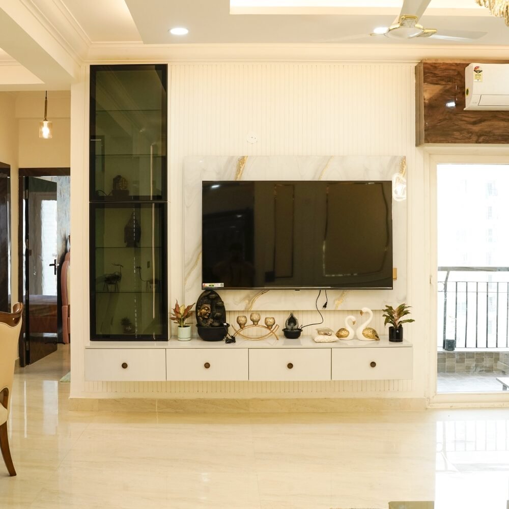 Contemporary White TV Unit Design with Glass Shelving and Marble Backdrop